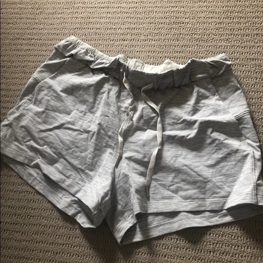 Shorts - Picture 2 of 3